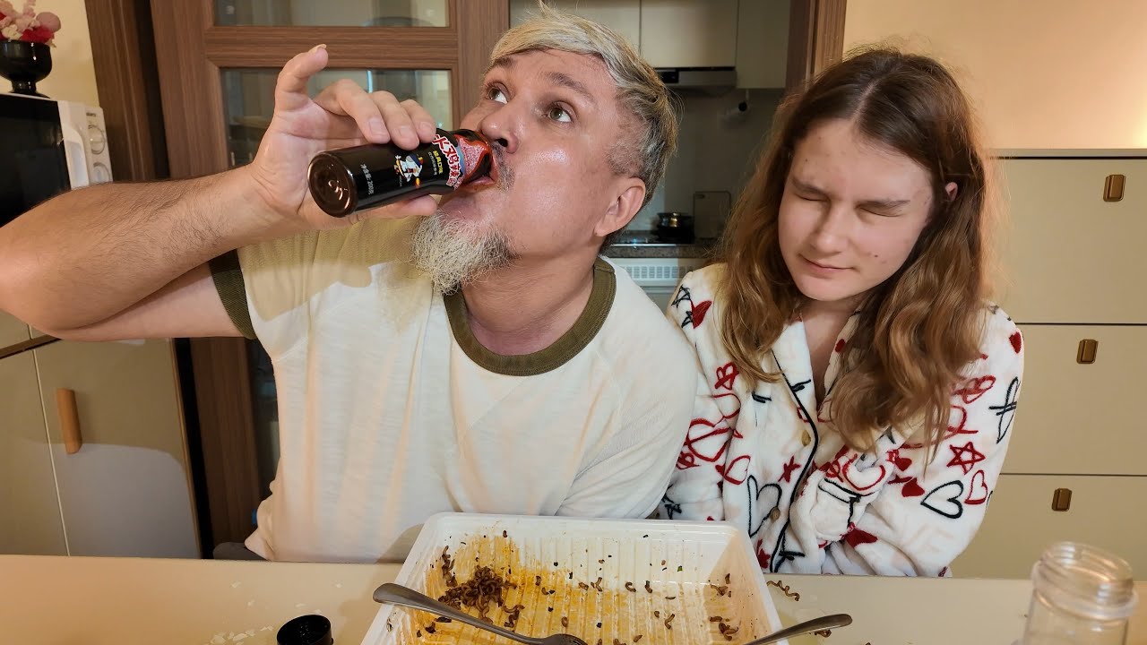 Мукбанг с детьми на DenvasTV