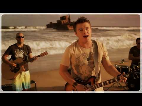 Travis Collins - Summer Love (Official Video)