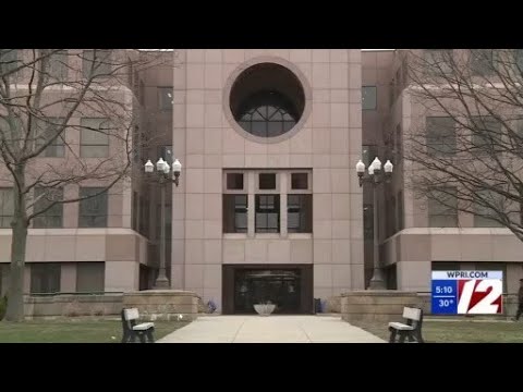 Incorrect W-2 forms sent to RI state employees