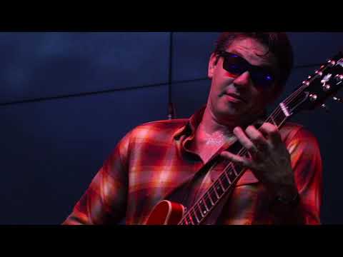 Fred Sunwalk - Live at Hard Rock Café (While My Guitar Gently Weeps / Por Una Cabeza)