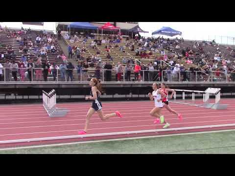 Girls 1600m   Final Lap with Tess Sherry and Katherine Bohlke