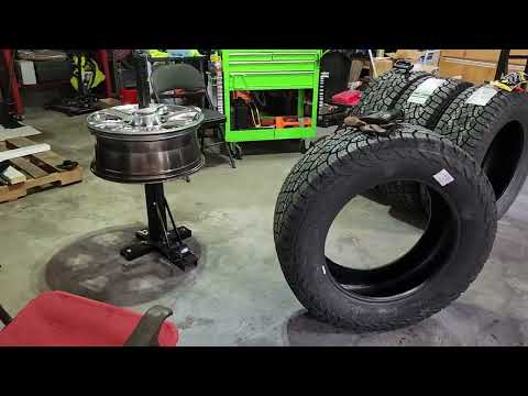 Harbor Freight Pittsburgh Black Manual Tire Changer with Duck Head Mod vs 33 inch truck tire!