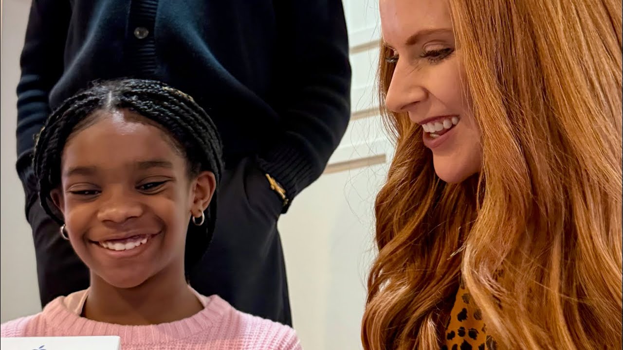 When Libby tries to win Keke over! 