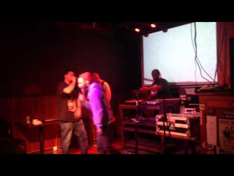 Debris, Scott Styles, Aerosol Dj Smuve rap freestyle