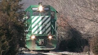 preview picture of video 'HBR 5008 (SD50) East by Oswego, Illinois on 3-28-2013'