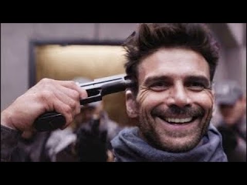 Jego życie utknęło w pętli czasu, a on jest zdeterminowany, aby przyspieszyć wydarzenia...