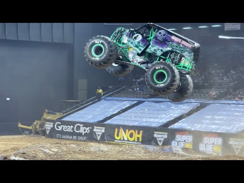 Monster Jam Baltimore 2021. Grave Digger Winning Freestyle 9/6/21