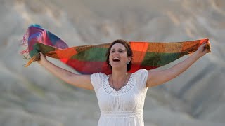 Raise Your Hand [Filmed in Israel]
