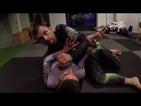 Brazilian Jiu Jitsu Sidemount Escape when your Opponent switches the Hip