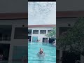 Pamer Toket Sambil Mandi