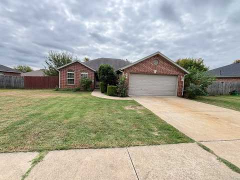 MOVE-IN SPECIAL: $500 OFF! Tour Today! Clabber Creek Subdivision!! Worry Free Lawn maintenance!! property video