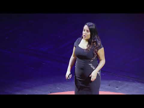 How UV Radiation and Nanotechnology Make Cancer Treatment Less Harmful | Sara Espinoza | TEDxMünster