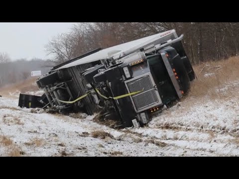 01-15-2021 Bethany, MO - Semi Roll & Tractor Trailer Jackknife on I35