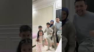 Download lagu LENGKAP keluarga #fildan dangdut academy bersama istri dan ketiga anaknya mp3
