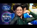 ‘UP Wala Thumka’ पर Karisma Kapoor ने लगाए ठुमके | Indian Idol 14 | Melodious 90s
