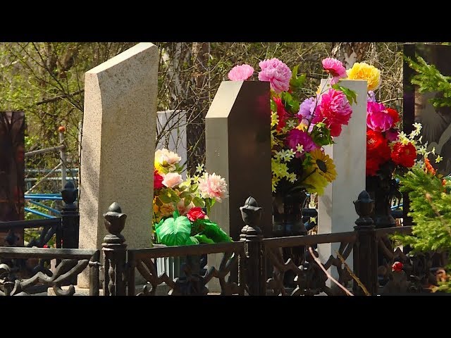 Смотритель кладбища едва увернулся от пули