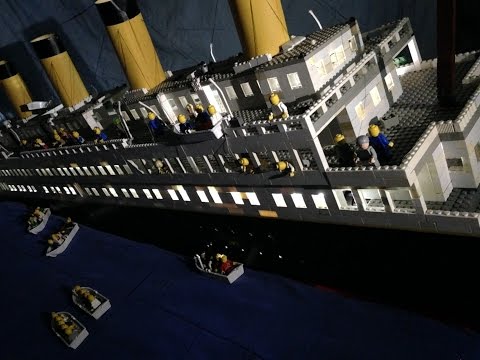 One Talented Artist Can Re-Build the Titanic With Lego's