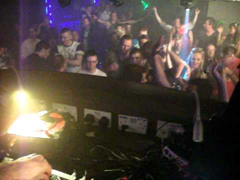 Mark Sherry @ Rong (Manchester) playing Mark Sherry feat Sharone 'I Will Find You'