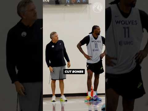 Coach Finch Mic’d Up At Training Camp 🎤