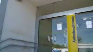 preview picture of video 'Banco do Brasil causa irritação em vizinhos com alarme alto e intermitente'