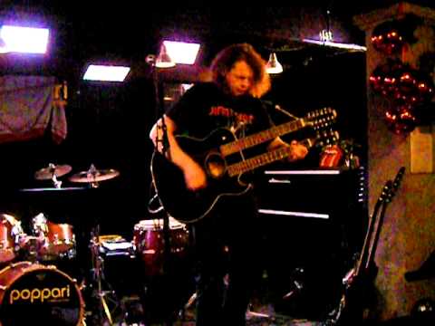 Sipulipussi (A Bag of Onions) by Jukka Viitasaari