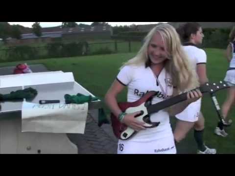 LIPDUB van Push dames1  Ik hou van hockey