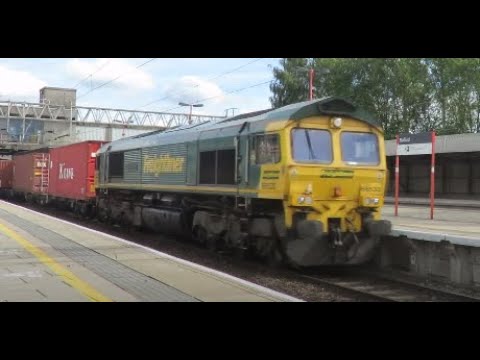 Class 66533 - Freightliner - At Speed - Stafford - 29.07.2020