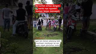 Download lagu We live in weird times where people care more about filming the moment than preventing crimes mp3 Download lagu We live in weird times where people care more about filming the moment than preventing crimes mp3