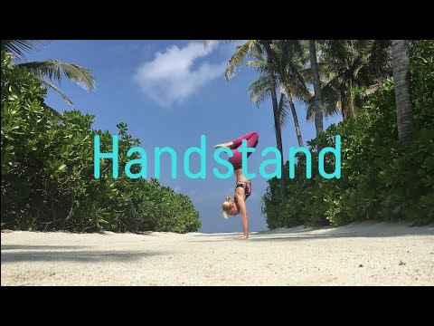 YOGALIEBE - Easy Handstand I Strala Yoga