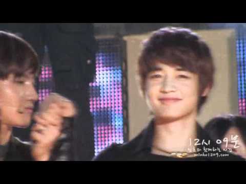 [Closeup/Fancam] 110528 Happy Minho @ DC Ending