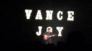 Vance Joy &#39;My Kind of Man&#39; Live