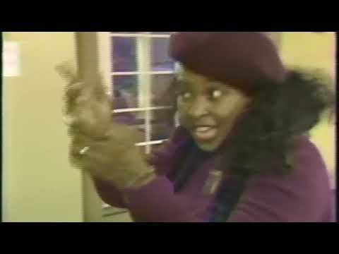 Betty Wright showcases her incredible whistle register!