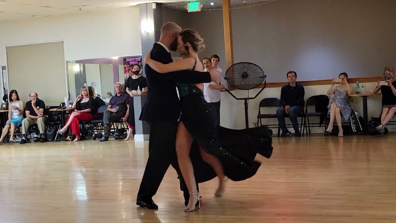 Lorena Gonzalez & Gaston Camejo - performance @ Dance Boulevard on 7/15/2022 (1 of 3)