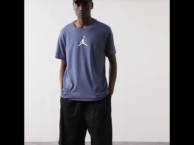 JORDAN SMALL CENTRED LOGO T-SHIRT BLUE/WHITE - T-SHIRTS MEN | Courir.com