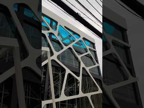 CỬA L&Ugrave;A  TỰ ĐỘNG