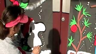 preview picture of video 'Holiday Window Painting Snoopy and Charlie Brown Christmas'