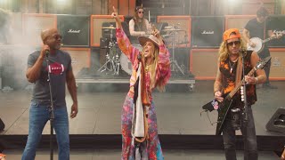 College GameDay Opening: &#39;Comin’ to Your City&#39; with Darius Rucker, Lainey Wilson, The Cadillac Three