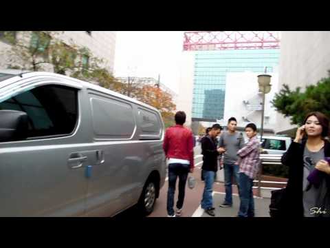 [Fancam] 111104 SNSD At KBS