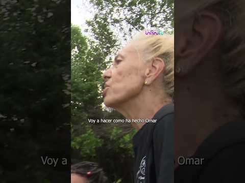Rosa Benito intenta imitar a Omar y construir un tendedero