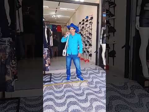 Caneta azul visitando a  comercial do Pedregal novo gama Goiás.