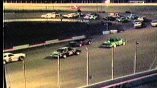 preview picture of video 'Tri City Motor Speedway  October 5, 2003'