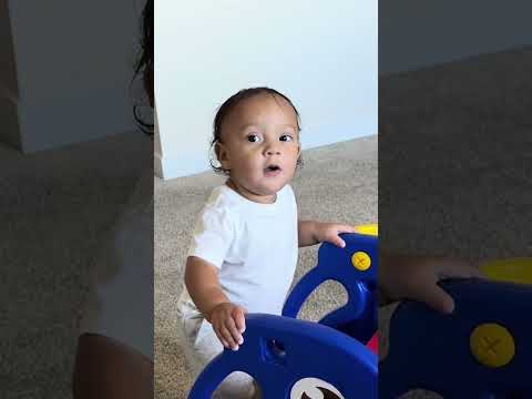 Always going at it 🤦🏽‍♂️😂😂 @Zaza #larobenz #zaza #babies