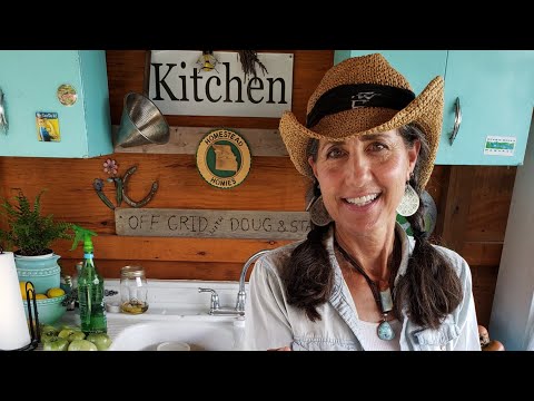 How To Make Homemade Extracts SIMPLE AND CHEAP! vanilla chocolate mint