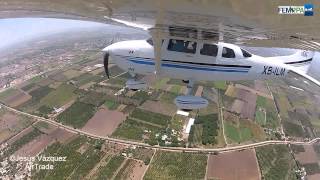 preview picture of video 'GoPro Cessna 206  volando sobre Rio Verde, San Luis Potosi   Watch  in  HD'