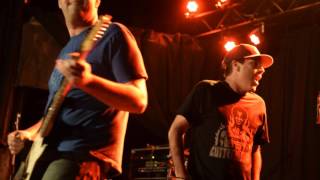 Guttermouth-&quot;I&#39;m Destroying The World/Party Of Two(Your Table Is Ready)&quot;