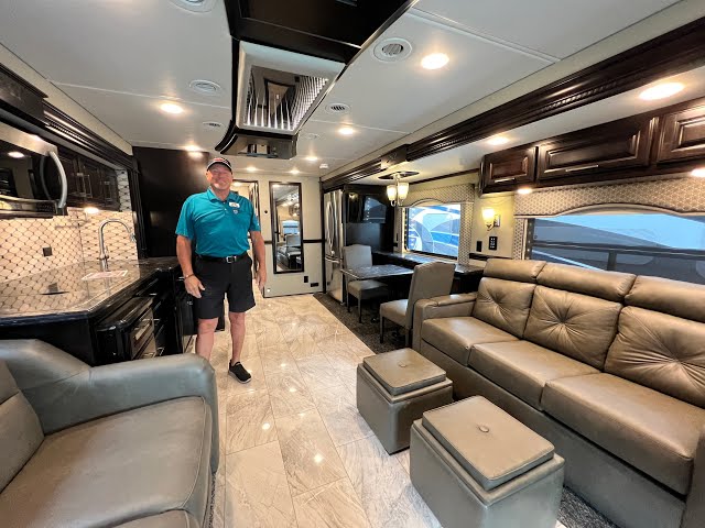 Preview image of 2019 Renegade XL X45QS (17U232049) youtube video