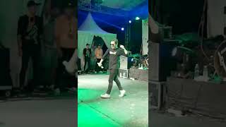 Download lagu TIPE X - Genit mp3 Download lagu TIPE X - Genit mp3