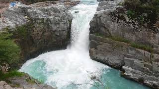 preview picture of video 'Asias beautiful waterfall (aharbal kashmir kulgam)'