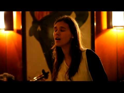 Paula Carapeta, "Fado Esmeraldinha" - "Julguei endoidecer"