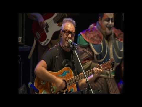 León Gieco y Agarrate Catalina - "De Igual a Igual"